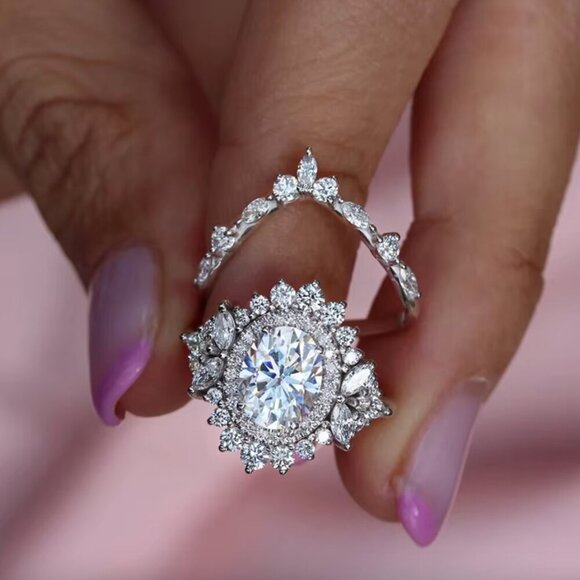 NEW 18k White Gold Diamond Ring Oval Cut Halo Bridal Ring Set of 2 Rings - Picture 2 of 4